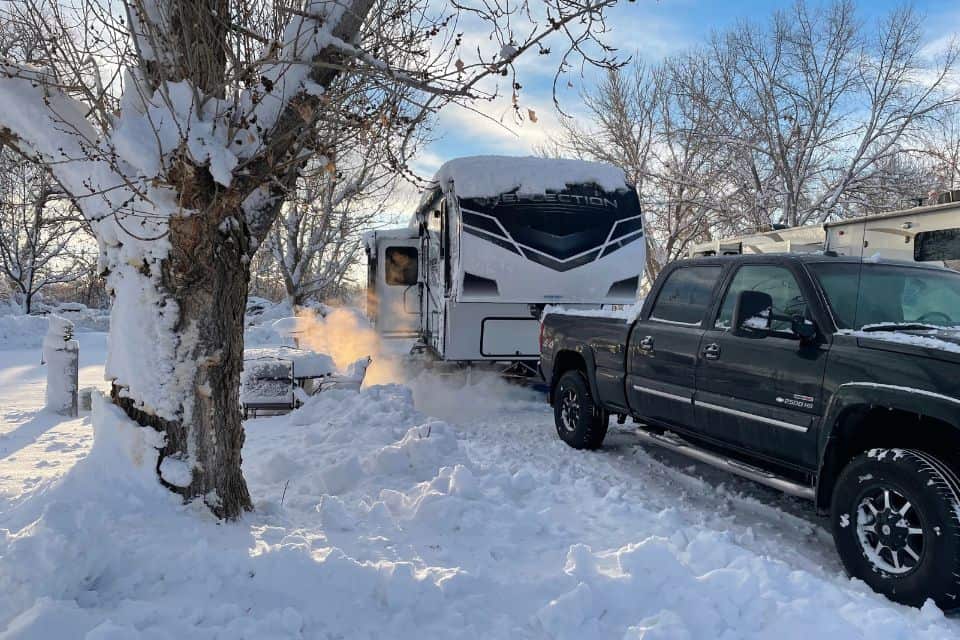 Living In An Rv In The Winter Pro Tips To Stay Warm And Safe Poppin Smoke